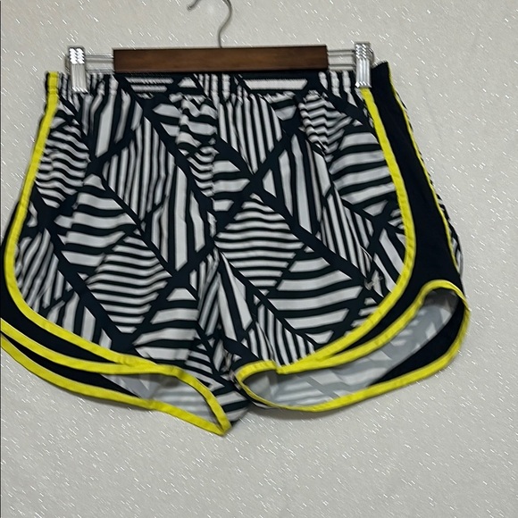 Nike Black and White Athletic Shorts - Picture 1 of 3